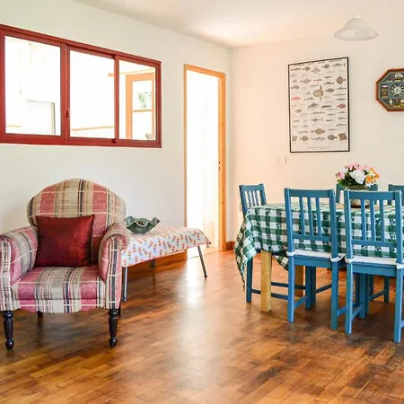 3 Bedroom Lovely In אונדאיי