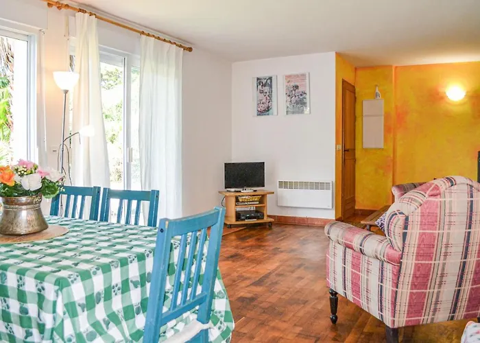 펜션 3 Bedroom Lovely In *